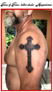 realistic cross tattoo shoulder man